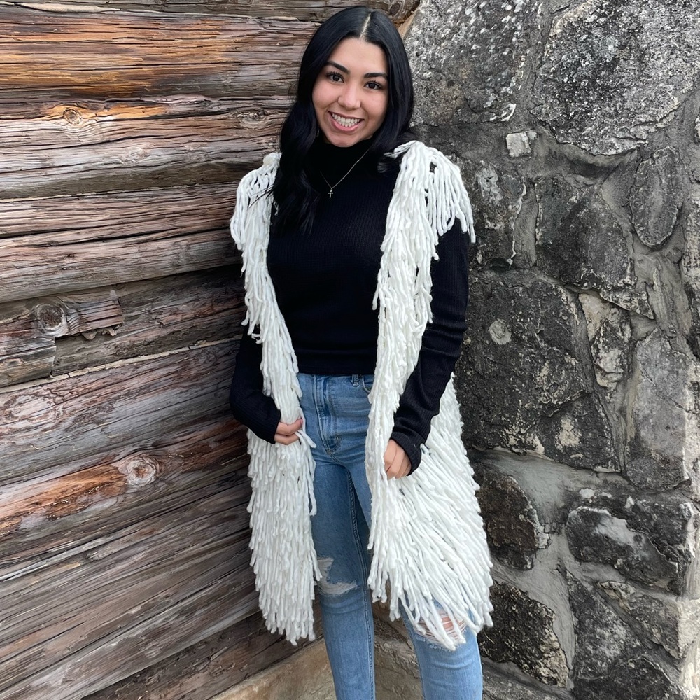 Soloiste, Long White fringe (textured) vest